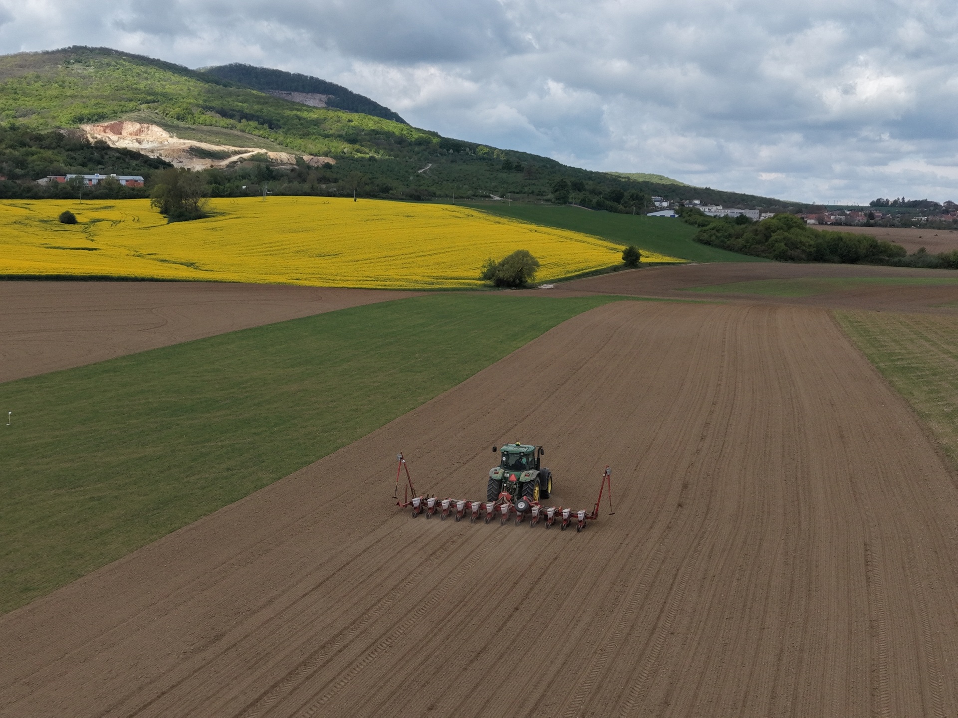 Máme zasiate – práce na poliach PSP sú ukončené